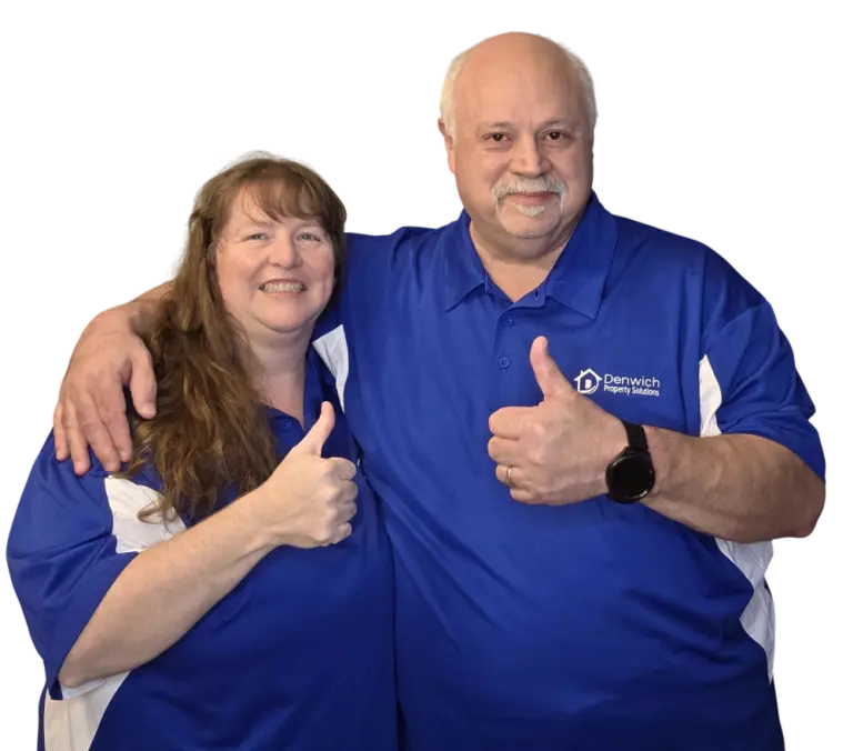 John-and-Michelle-thumbs-up-buy-properties-for-cash